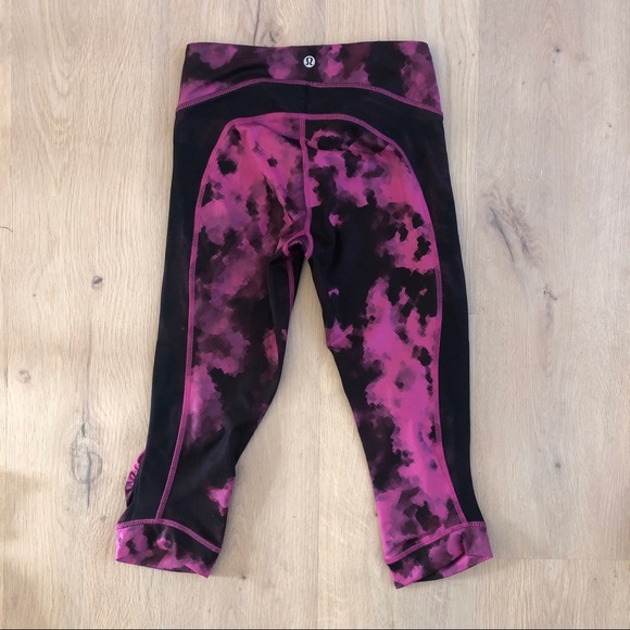 LULULEMON Crop pants | Blooming Pixie Raspberry - Picture 2 of 10